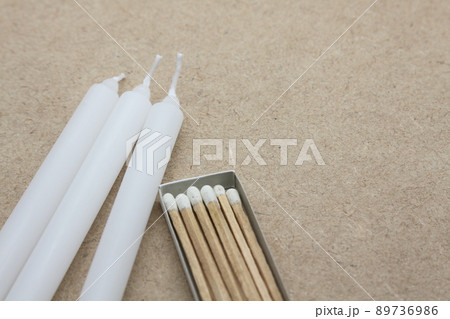 ロウソクとマッチ 89736986