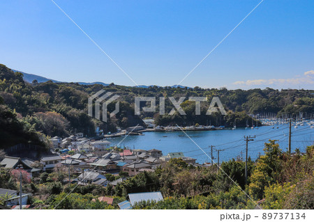内浦の町並み（静岡県沼津市） 89737134