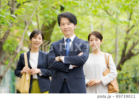 働く人々　屋外 89739011