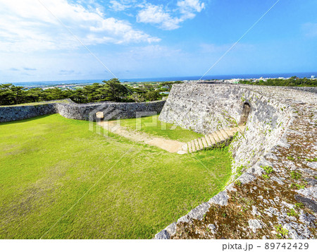座喜味城跡(沖縄県読谷村) 座喜味城跡(沖縄県読谷村) 89742429