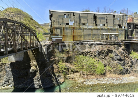 足尾銅山跡　渡良瀬川に本山駅遺跡と古河橋 89744618