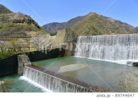 足尾銅山跡　足尾松木川渡瀬源流砂防ダム 89744647