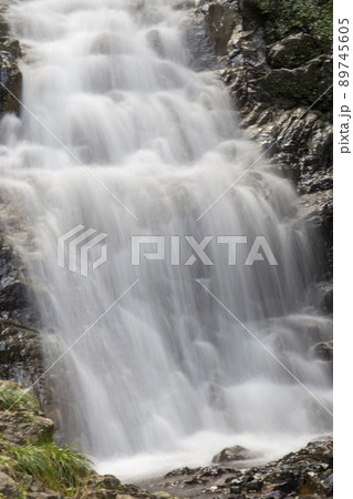 広島の滝 89745605