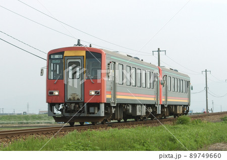 高山本線　速星ー西富山　JR西日本　キハ120-331（富山） 89749660