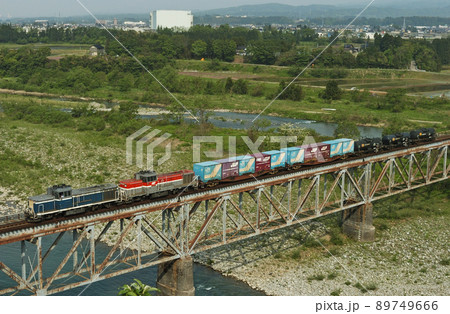 高山本線　笹津ー東八尾　JR貨物　DE10-1674＋DE10-1675（東新潟） 89749666