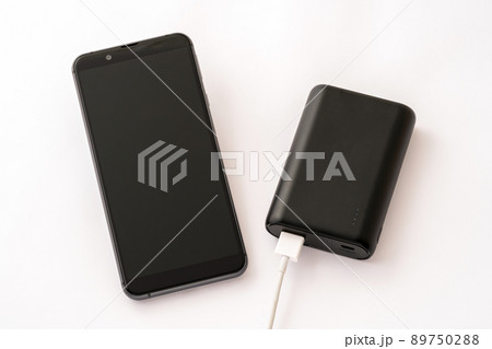 モバイルバッテリーとスマートフォン モバイルバッテリーとスマートフォン 89750288