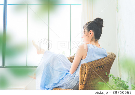 女性ポートレート 89750665