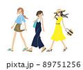 夏旅を楽しむ女性3人 89751256