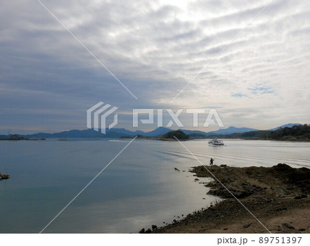 維和島 東海岸の釣り場の景色 (熊本県上天草市維和島) 維和島 東海岸の釣り場の景色 (熊本県上天草市維和島) 89751397