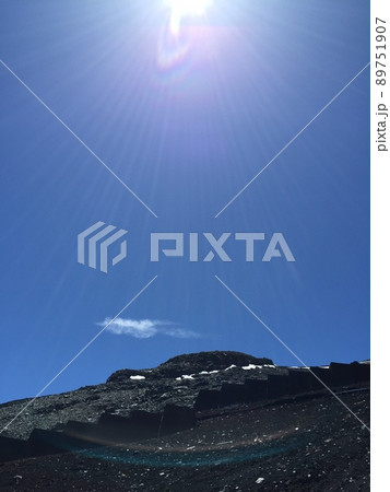 富士山の亀岩 89751907