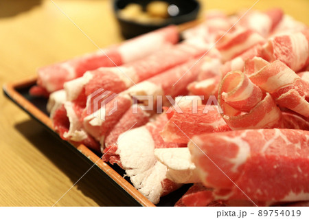 焼肉料理店のチャドルバギ(=牛のともばら肉)(韓国) 焼肉料理店のチャドルバギ(=牛のともばら肉)(韓国) 89754019