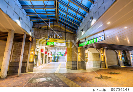 日本の東京都市景観 早朝のJR上野駅(不忍口)=5月13日 日本の東京都市景観 早朝のJR上野駅(不忍口)=5月13日 89754143