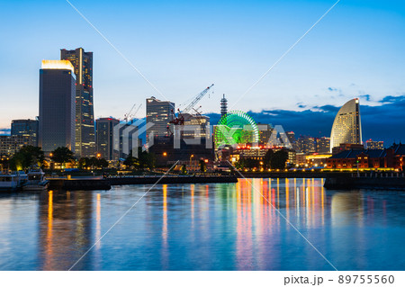 横浜ベイエリア　夕景 89755560