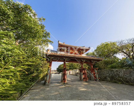 沖縄 那覇 首里城 守礼門 / Shuri Castle Gate, Naha, Japan 沖縄 那覇 首里城 守礼門 / Shuri Castle Gate, Naha, Japan 89758357