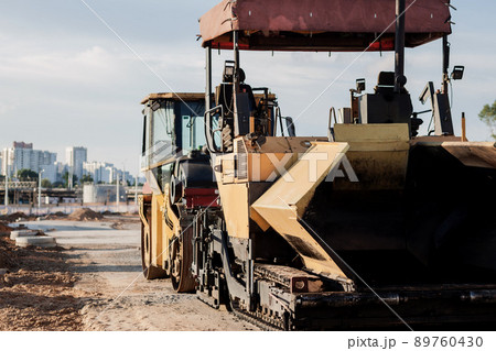 Road milling machine 89760430