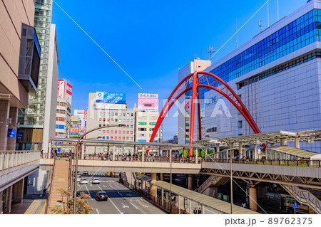 東京 立川市 立川駅北口の都市風景 ペデストリアンデッキとルミネ 立川 東京 立川市 立川駅北口の都市風景 ペデストリアンデッキとルミネ 立川 89762375