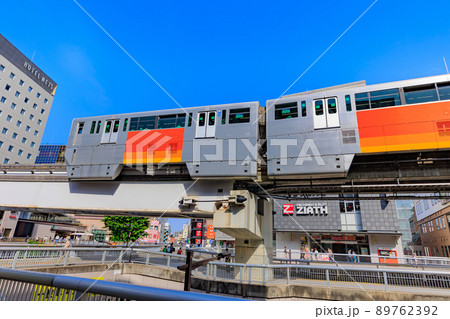東京 立川市 立川駅南口の都市風景 多摩モノレール 東京 立川市 立川駅南口の都市風景 多摩モノレール 89762392