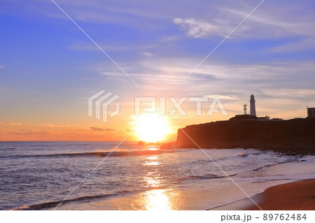 【千葉県】犬吠埼灯台と初日の出 89762484
