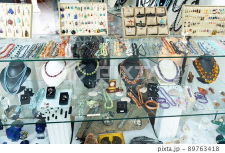 Window of jewelry store Window of jewelry store 89763418