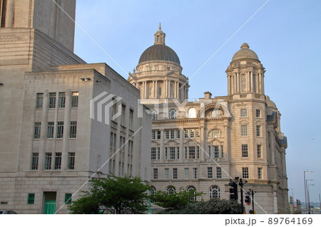 イギリス(UK) 世界遺産登録抹消された海商都市リヴァプール ピアヘッドの三美神スリーグレイシズ 89764169