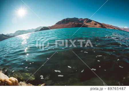 Yamdrok lake in tibet china Yamdrok lake in tibet china 89765487