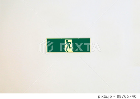 非常口マーク 89765740