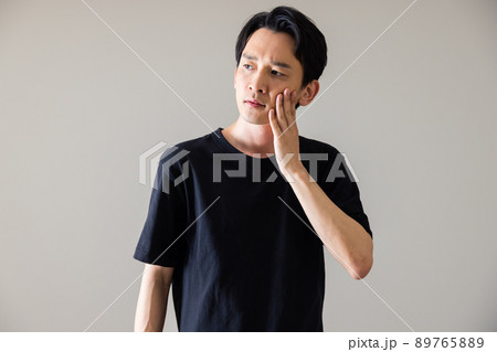 男性　悩み　 89765889
