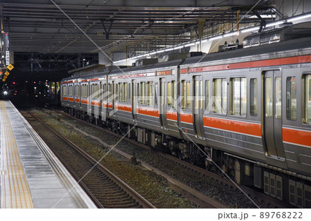 豊橋駅に停車する311系電車 89768222