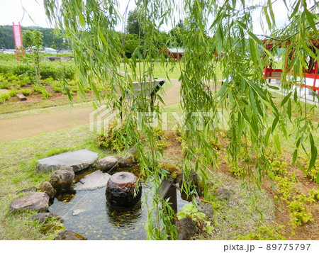 道の駅おがち 小町の郷の小町姿見の池(秋田県湯沢市) 道の駅おがち 小町の郷の小町姿見の池(秋田県湯沢市) 89775797
