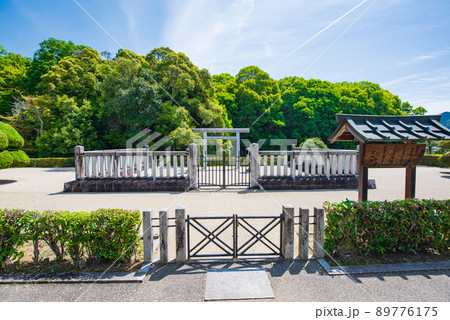 奈良県明日香村の欽明天皇陵 89776175