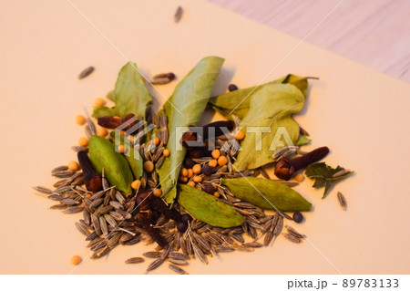 ホールスパイスミックス 89783133