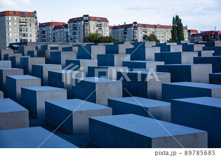 ドイツ　ベルリンの虐殺されたヨーロッパのユダヤ人のための記念碑. 89785685