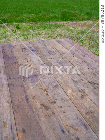 屋外のテーブル 89786213