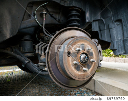 【タイヤ交換】左リアタイヤのハブボルト 【タイヤ交換】左リアタイヤのハブボルト 89789760