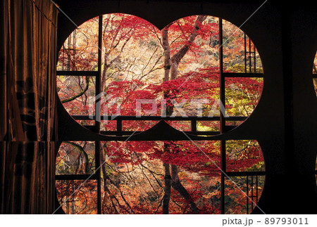 京都嵐山祐斎亭 京都の紅葉名所 京都嵐山観光スポット 紅葉のリフレクション 京都嵐山祐斎亭 京都の紅葉名所 京都嵐山観光スポット 紅葉のリフレクション 89793011