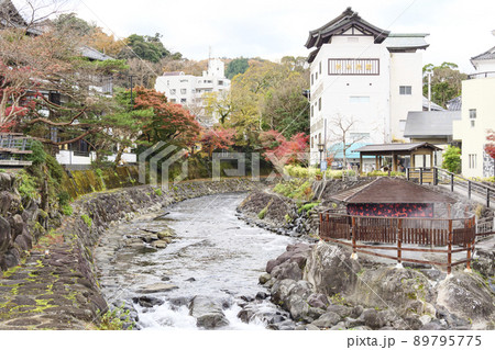 紅葉の名所の静岡県伊豆市修善寺の秋 紅葉の名所の静岡県伊豆市修善寺の秋 89795775