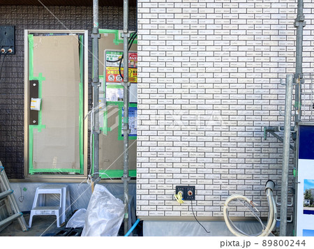 モダンな集合住宅の玄関周り工事 モダンな集合住宅の玄関周り工事 89800244