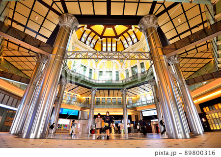東京駅丸の内北口のドーム型天井 89800316