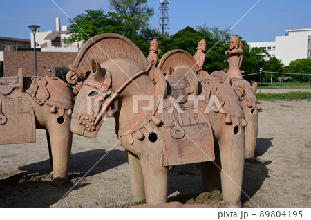 今城塚古墳の埴輪列 今城塚古墳の埴輪列 89804195