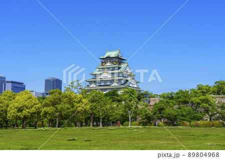 大阪城　OBP　西の丸庭園から望む（2022年初夏　新緑の季節） 89804968