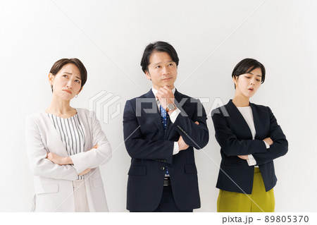 考える人々　ビジネス 89805370