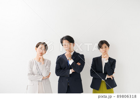 考える人々　ビジネス 89806318