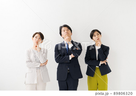 考える人々 ビジネス 考える人々 ビジネス 89806320