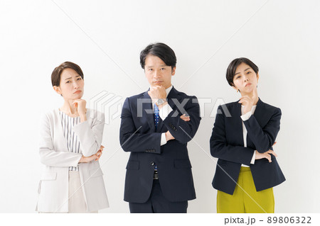 考える人々　ビジネス 89806322