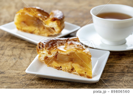 アップルパイと紅茶のティータイム アップルパイと紅茶のティータイム 89806560