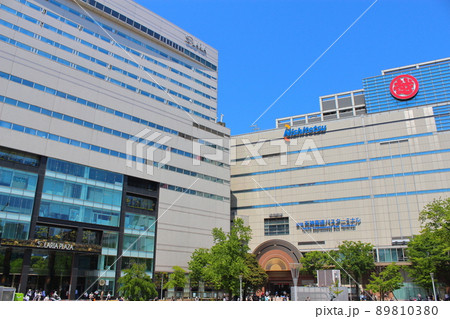 【福岡市】　天神　西鉄福岡（天神）駅とソラリアプラザ 89810380