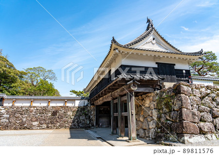 高知県高知市 高知城の表門である追手門の内側 高知県高知市 高知城の表門である追手門の内側 89811576