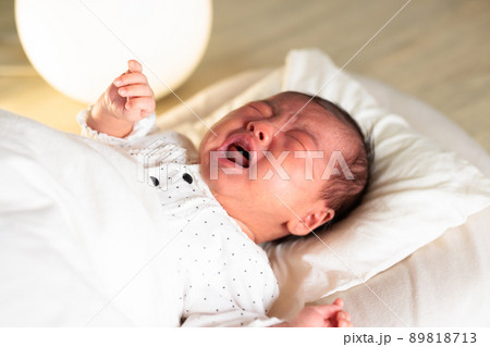 夜泣き 赤ちゃん 夜泣き 赤ちゃん 89818713