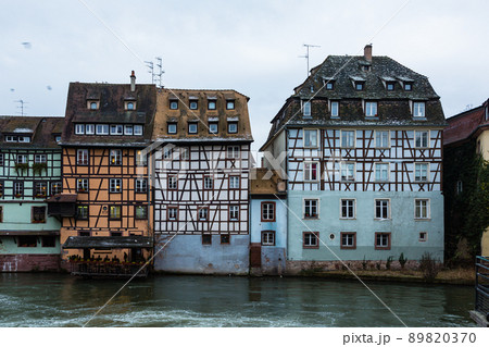 フランス ストラスブールのプティット・フランス地区の建築群 フランス ストラスブールのプティット・フランス地区の建築群 89820370