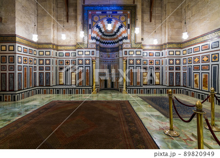 Interior of the tomb of the Reza Shah of Iran, Al Rifaii Mosque (Royal Mosque), located in front the Cairo Citadel, Egypt, constructed between 1869 and 1912 89820949